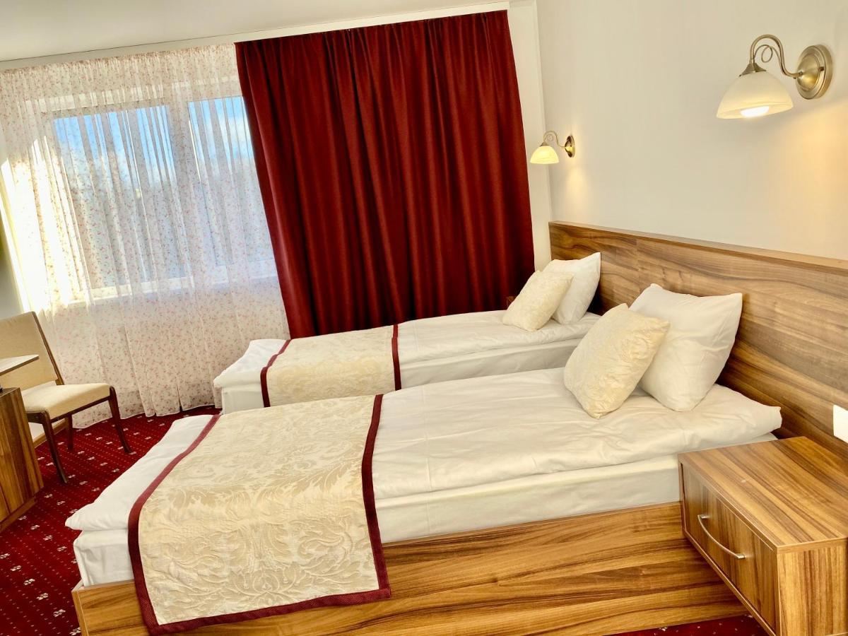 Rioro Hotel Myrhorod Exterior foto